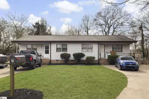 5 Grant Ct, Taylors, SC 29687