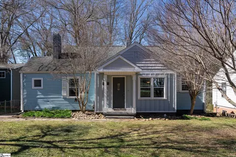40 Briarcliff Dr, Greenville, SC 29607