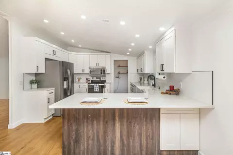 3639 Pennington Rd, Greer, SC 29651 photo 9