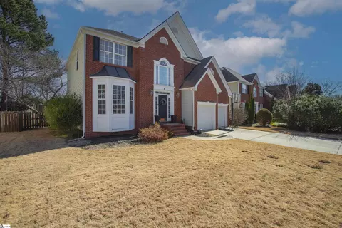 19 Shadowrock Ct, Simpsonville, SC 29681