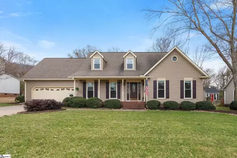 206 Understone Dr, Greenville, SC 29609