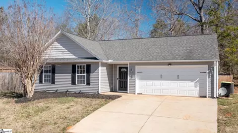 5 Manhattan Blvd, Piedmont, SC 29673