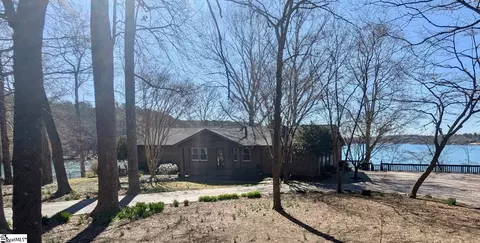 11401 Lake Ridge Ln, Seneca, SC 29678