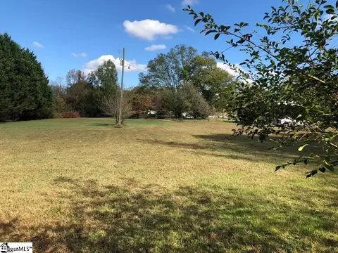 330 Davis Rd, Pelzer, TN 29669