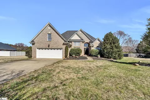 515 Blackstone Dr, Inman, SC 29349