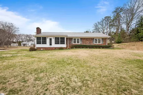 605 Madden Bridge Rd, Central, SC 29630