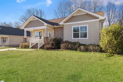 608 Ruddy Creek Cir, Greer, SC 29651
