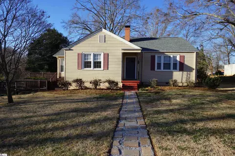 29 Canaday St, Inman, SC 29349