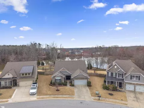 199 Willowbottom Dr, Greer, SC 29651
