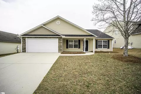 618 Fountainbrook Ln, Fountain Inn, SC 29644