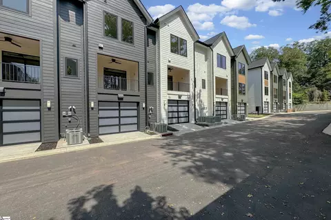 21 Conwell St, Greenville, SC 29601