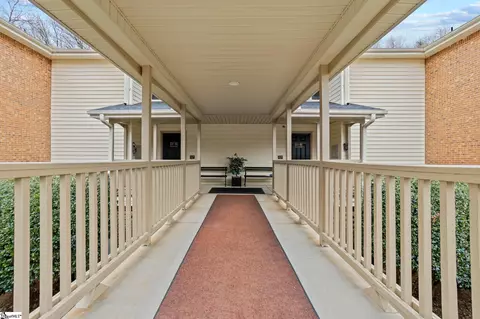 108 Swansgate Pl, Greenville, SC 29605
