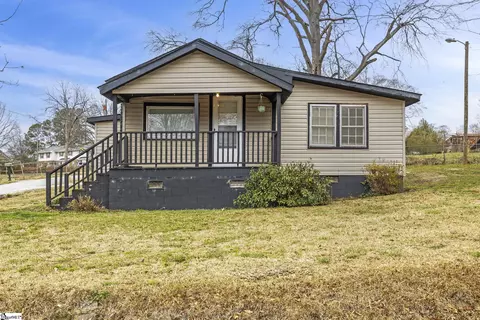 27 Culp St, Inman, SC 29349