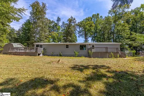 422 Meadows Ln, Townville, SC 29689
