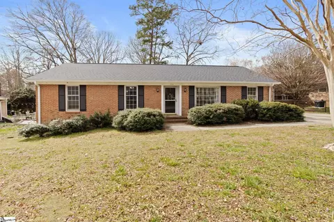 104 Gaithburg Sq, Taylors, SC 29687
