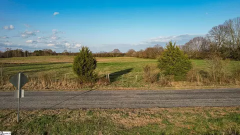 022 Hobby Ln, Kinards, SC 29355 photo 13