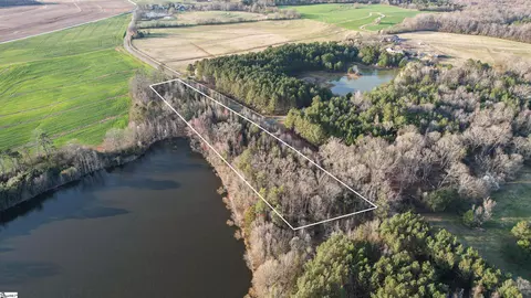 024 Hobby Ln, Kinards, SC 29355 photo 2