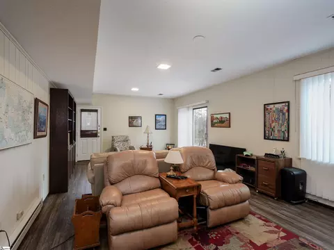 Living - 209 Middlebrook Rd, Greer, SC 29650 photo 4 of 6