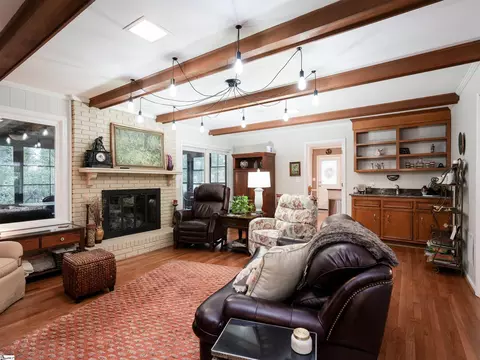 Living - 209 Middlebrook Rd, Greer, SC 29650 photo 5 of 6