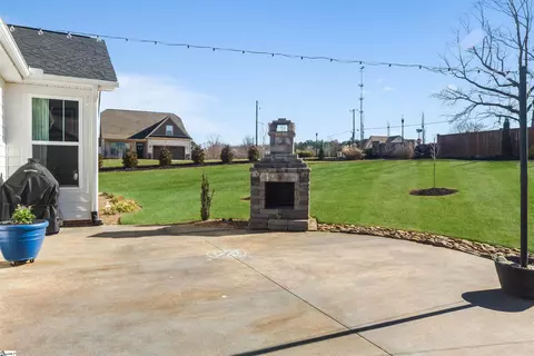 Exterior - 301 Leafcrest Way, Greer, SC 29651 photo 4 of 6