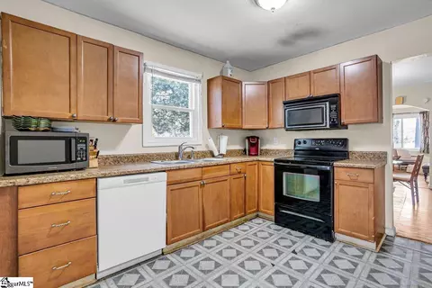 9 Shaw Dr, Williamston, SC 29697 photo 8