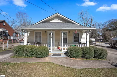 18 Crestone Dr, Greenville, SC 29611