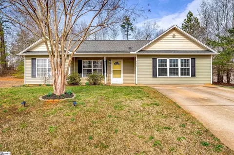 111 Manhattan Blvd, Piedmont, SC 29673