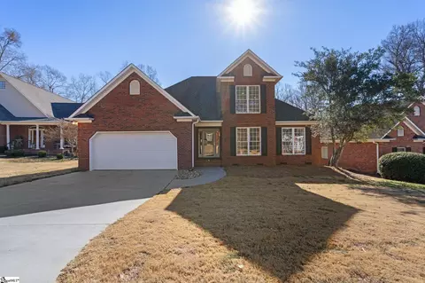 235 Club Meadows Ct, Spartanburg, SC 29302