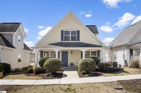 14 Fleming St, Greenville, SC 29607
