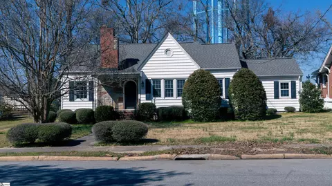 112 W Centennial St, Clinton, SC 29325