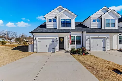 106 Aleppo Ln, Greer, SC 29651