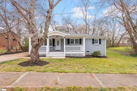 22 Warren Ct, Greenville, SC 29607