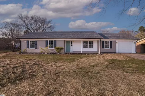 112 Sheffield Dr, Piedmont, SC 29673