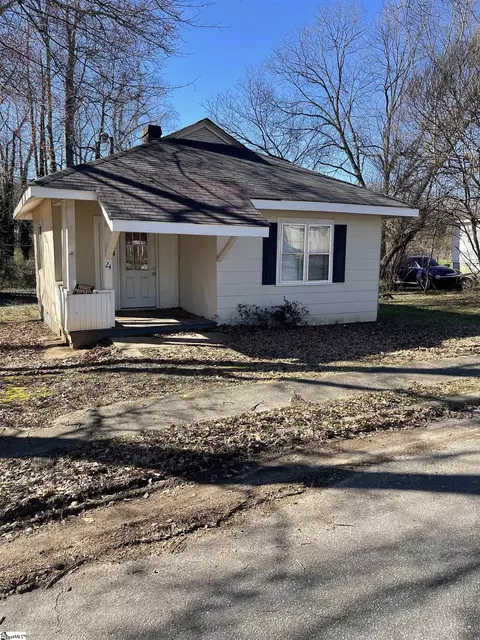 24 Saxon Hts, Spartanburg, SC 29301
