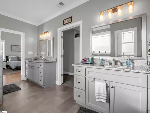 Bath - 301 Robbins Rd, Chesnee, SC 29323 photo 3 of 6