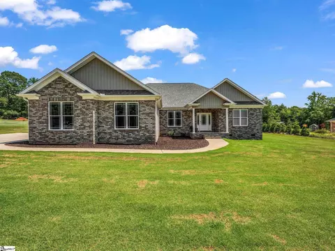 Exterior - 301 Robbins Rd, Chesnee, SC 29323 photo 2 of 9