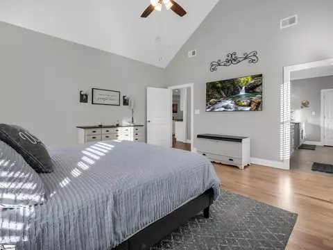 Bedroom - 301 Robbins Rd, Chesnee, SC 29323 photo 3 of 5