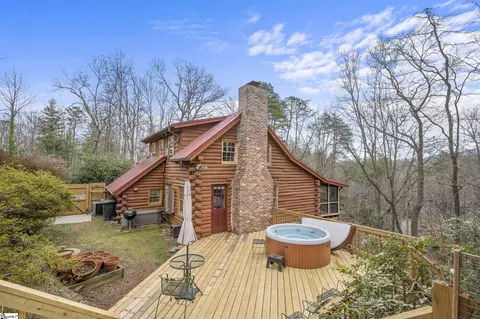 143 Caledonia Rd, Landrum, SC 29356