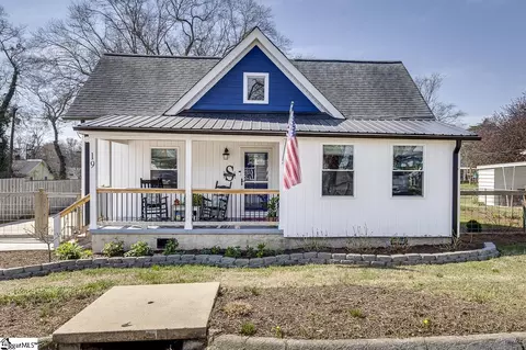 19 Woodward St, Greenville, SC 29611