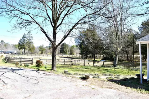 Exterior - 147 Eastview Rd, Pelzer, SC 29669 photo 4 of 5