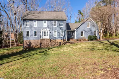 305 Shadowood Dr, Simpsonville, SC 29681