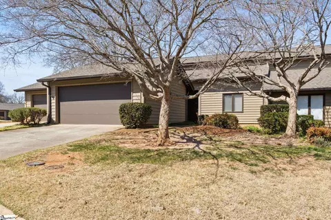 417 Sparrow Hawk Ct, Greer, SC 29650