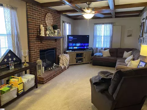 920 Gary Dr, Mccormick, SC 29835 photo 2
