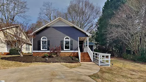 20 Woodbine Ct, Spartanburg, SC 29307