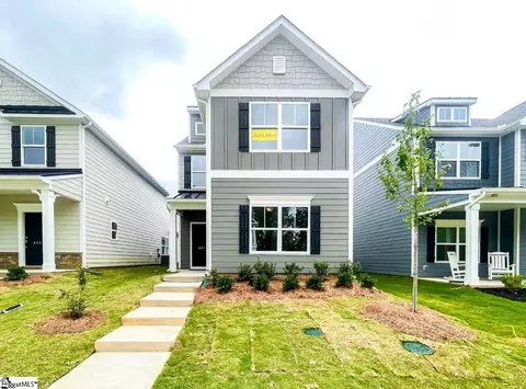 667 Columbus Cir, Simpsonville, SC 29680