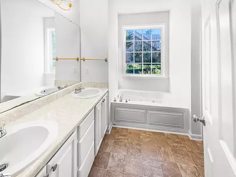 Bath - 22 Rustcraft Dr, Greer, SC 29651 photo 3 of 3