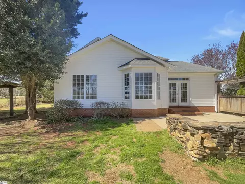 Exterior - 22 Rustcraft Dr, Greer, SC 29651 photo 2 of 7