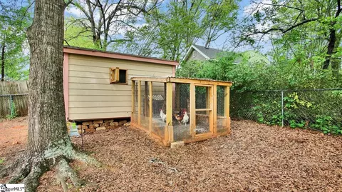 Exterior - 317 E Celestial Dr, Greer, SC 29651 photo 7 of 10
