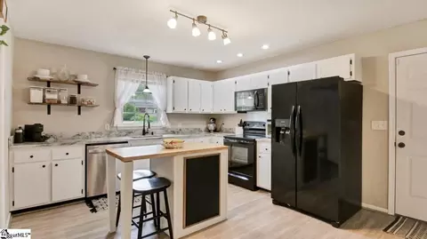 Kitchen - 317 E Celestial Dr, Greer, SC 29651 photo 1 of 4