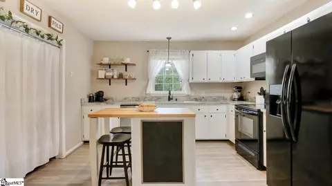 Kitchen - 317 E Celestial Dr, Greer, SC 29651 photo 2 of 4